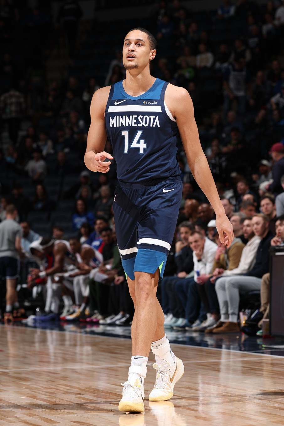 澳媒：前森林狼中锋杰西-爱德华兹签约NBL墨尔本联队